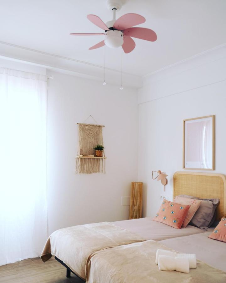 Bright And Modern Apartment In Bilbao City Center Екстериор снимка