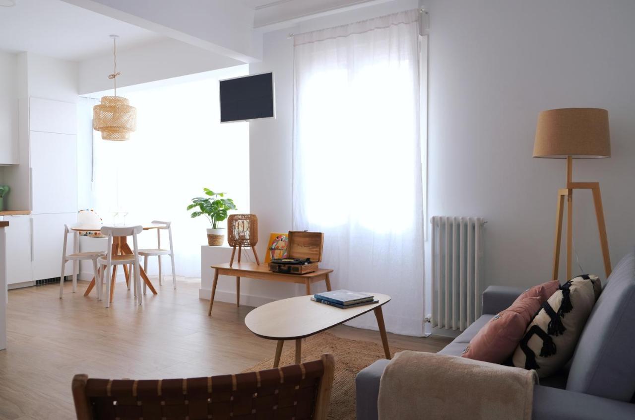Bright And Modern Apartment In Bilbao City Center Екстериор снимка
